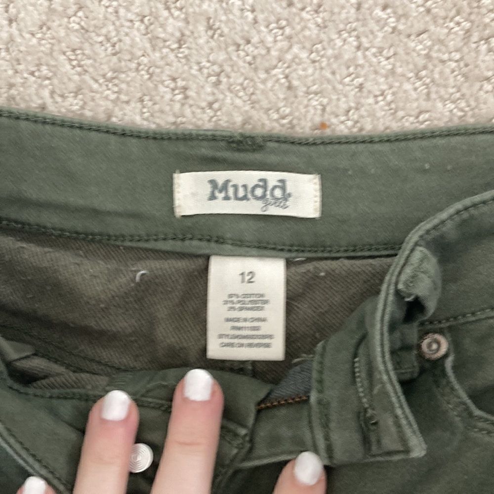 Green Jeans - Picture 2 of 4